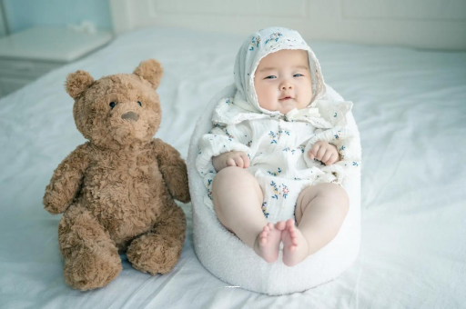 阳春宝宝吃不饱母乳的症状